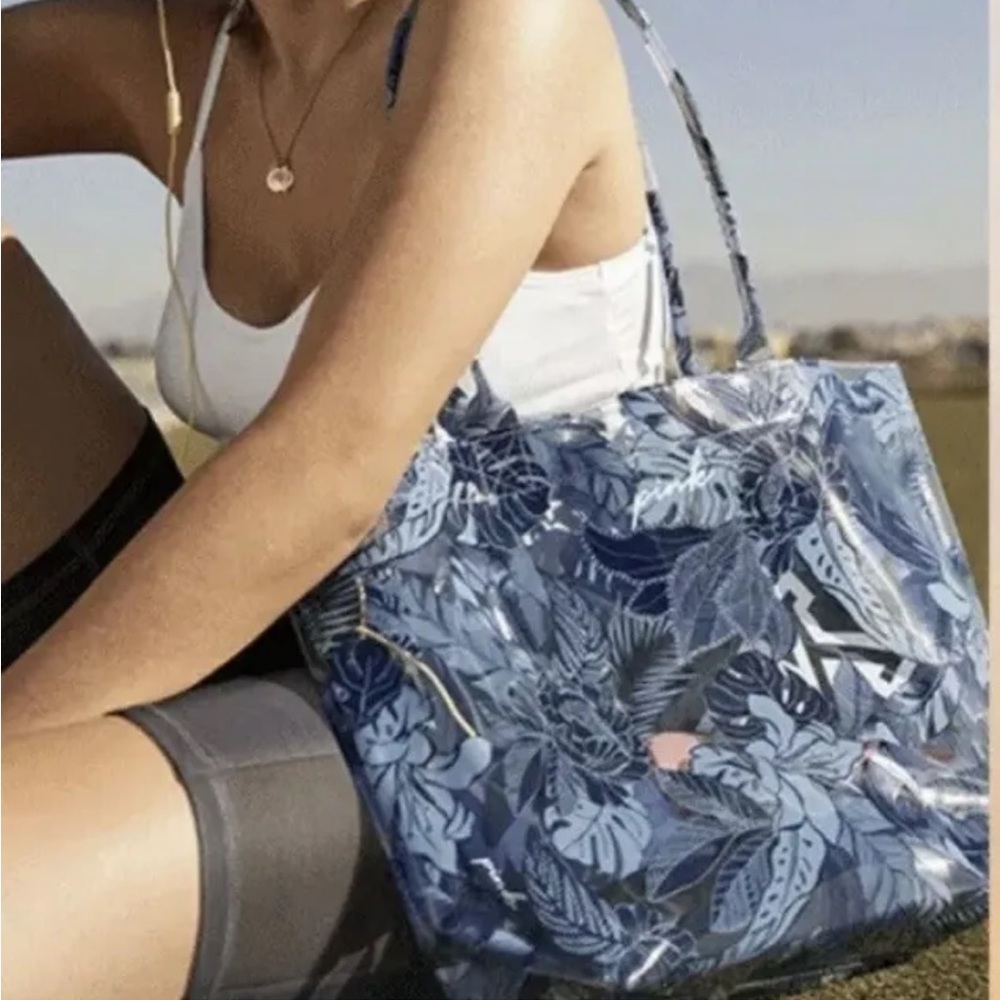VICTORIAS SECRET TRANSPARENT TROPICAL BLUE PALMS TOTE 2 Piece New